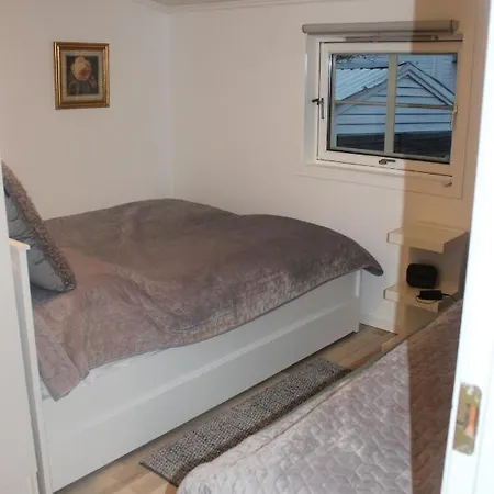 Bullseye Apartment *